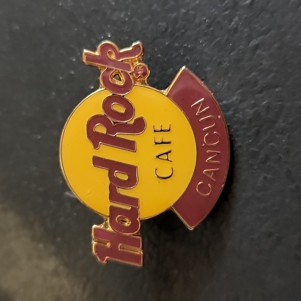 Hard rock Cafe collectors pin cancun